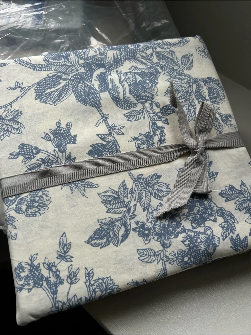 Urban Outfitters Blue Floral Cotton Duvet Cover - Cream Base
